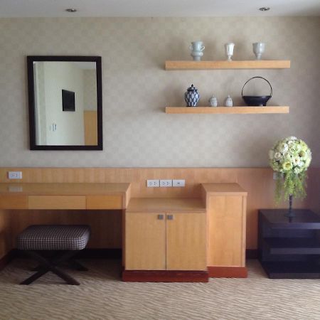 Gardengrove Suites Bangkok Rom bilde