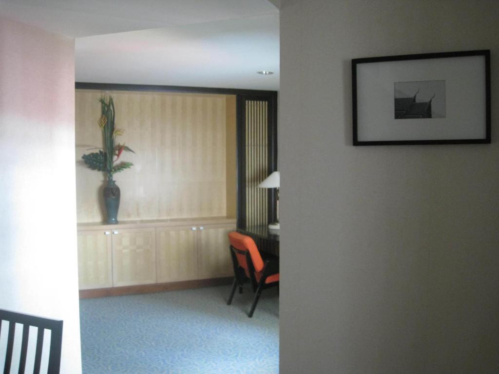 Gardengrove Suites Bangkok Rom bilde